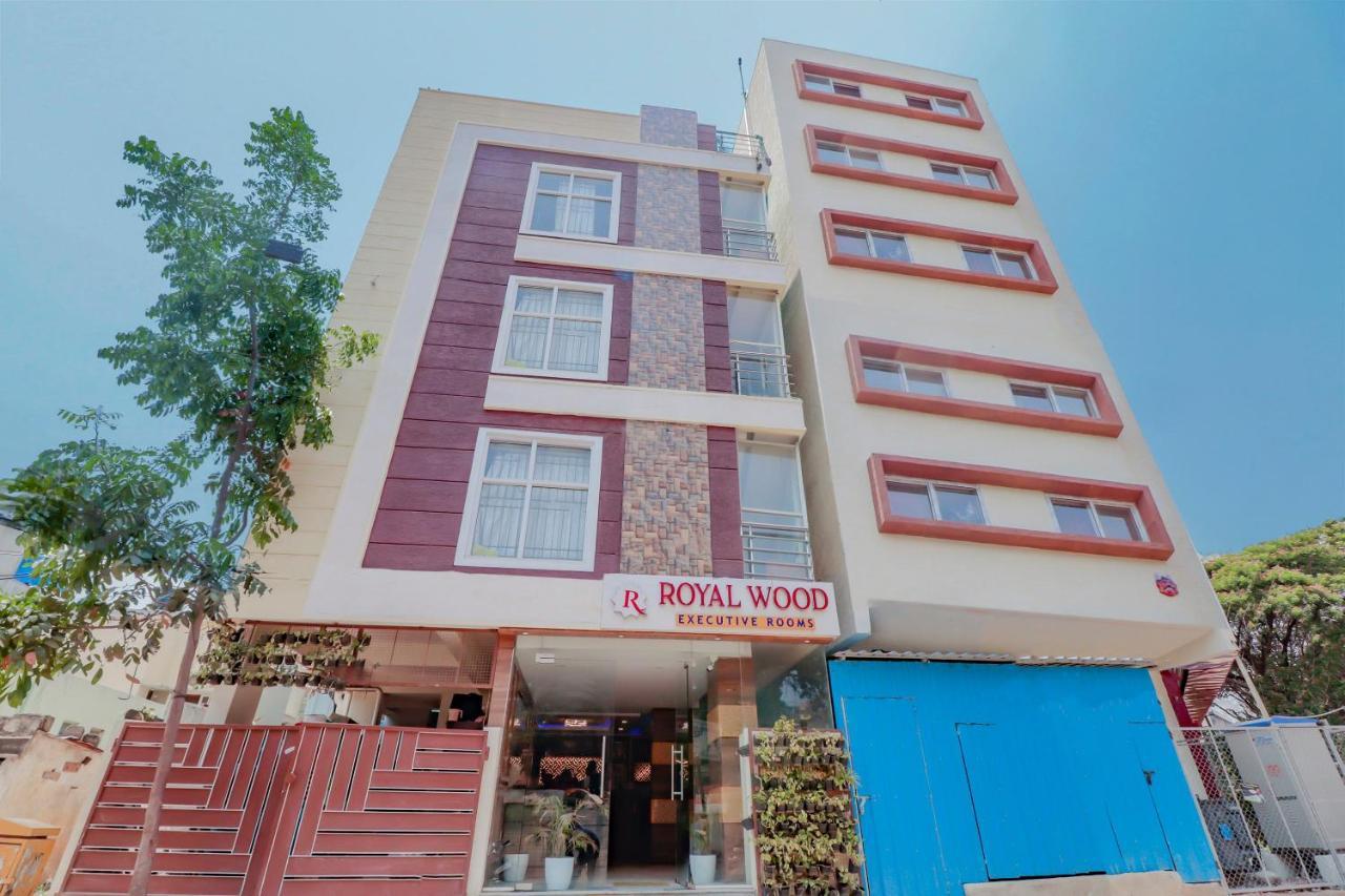 Oyo Flagship 80044 Royal Wood Deluxe העיר בנגלור מראה חיצוני תמונה